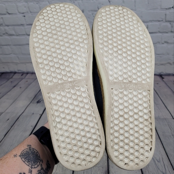 VIONIC | Rae slip-on espadrille sneakers - Picture 7 of 9